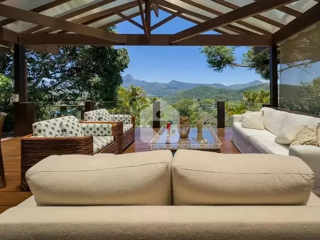 Imagem: Casa para Venda com 5 Quartos, 1650M²