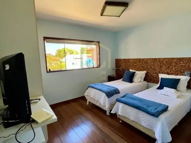 Imagem 2: Imóvel para Venda Tem 10 Metros Quadrados com 5 Quartos em Bracuí (Cunhambebe) - Angra