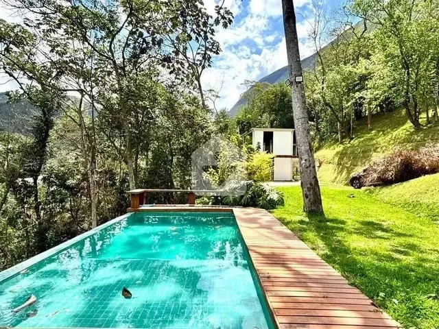 Imagem: Casa para Venda com 4 Quartos, 6540M²