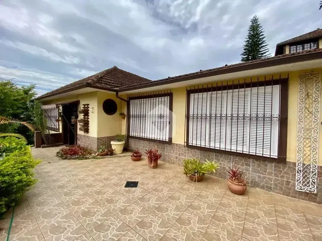 Imagem: Casa para Venda com 5 Quartos, 900M²
