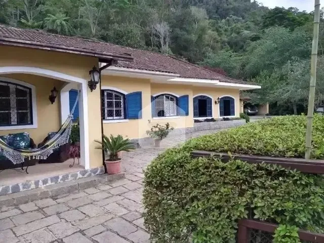 Imagem: Casa para Venda com 6 Quartos, 9422M²