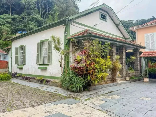 Imagem: Casa À Venda com 3 Quartos, 116M² - Centro