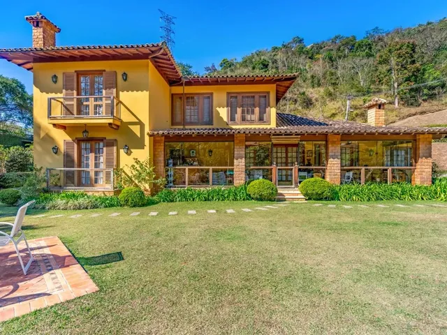 Imagem: Casa com 4 Quartos em Condomínio em Araras