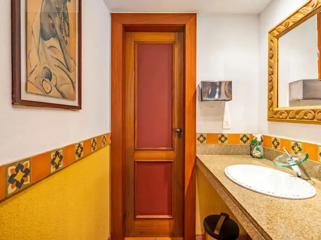 Imagem 2: Casa com 4 Quartos em Condomínio em Araras, Petrópolis