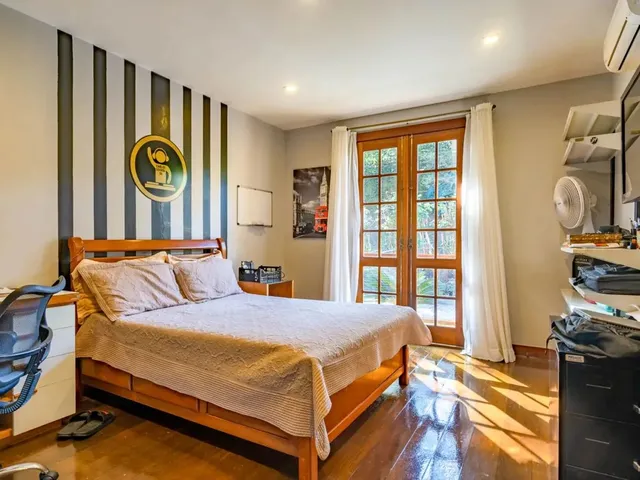 Imagem 8: Casa com 4 Quartos em Condomínio em Araras, Petrópolis