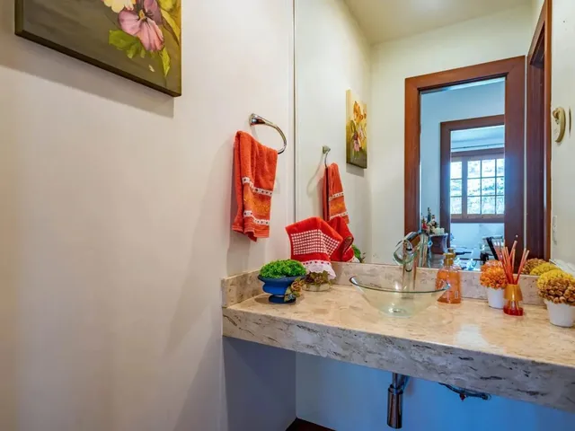 Imagem 9: Casa com 4 Quartos em Condomínio em Araras, Petrópolis