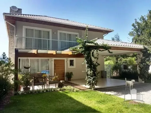 Imagem: A casa em condomínio possui 3 Dormitórios, 1 Suíte, 3