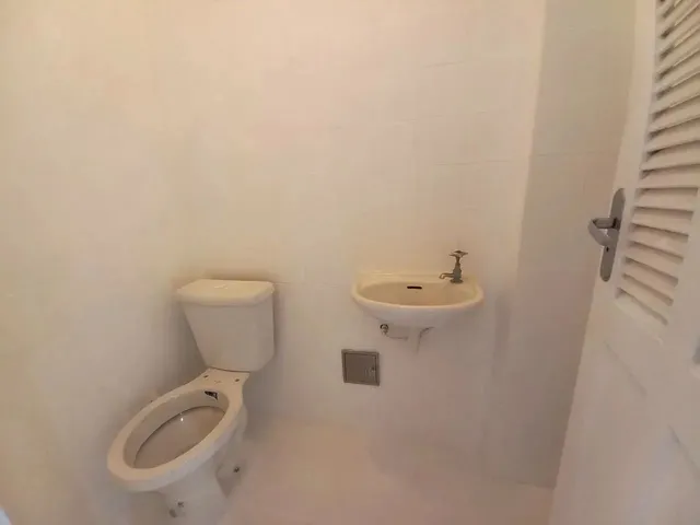 Imagem 10: Imóvel para Venda Possui 90 Metros Quadrados com 3 Quartos em Valparaíso - Petrópolis