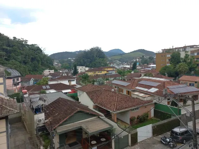 Imagem 5: Imóvel para Venda Possui 90 Metros Quadrados com 3 Quartos em Valparaíso - Petrópolis