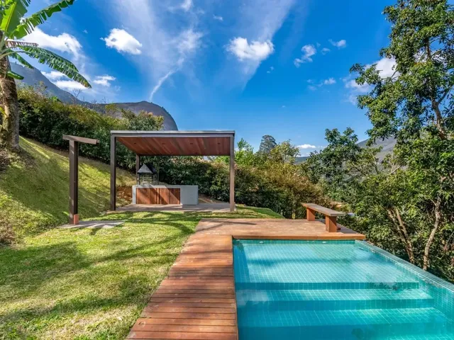Imagem 13: Casa com 4 Quartos em Condomínio em Araras, Petrópolis