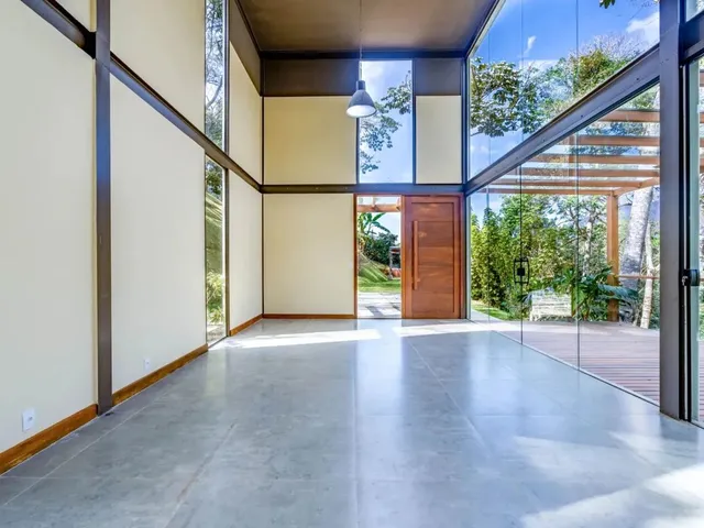 Imagem 2: Casa com 4 Quartos em Condomínio em Araras, Petrópolis