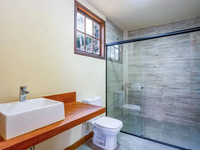 Imagem 15: Casa com 4 Quartos em Condomínio em Araras, Petrópolis