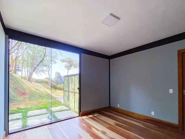 Imagem 9: Casa com 4 Quartos em Condomínio em Araras, Petrópolis