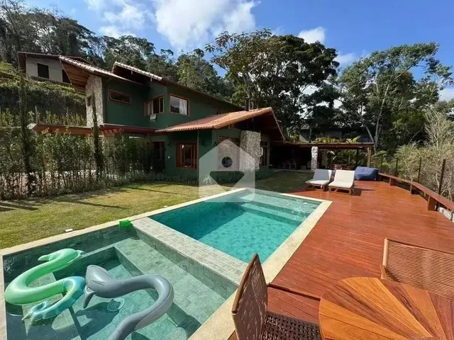 Imagem: Casa para Venda com 4 Quartos, 1100M²