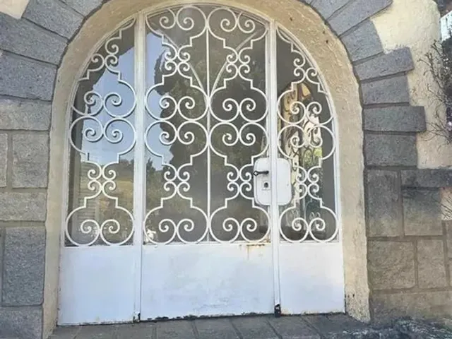 Imagem 8: Casa À Venda com 1050,00M² e 4 Quartos Sendo 3 Suítes, em Valparaíso, Petrópolis - Rj