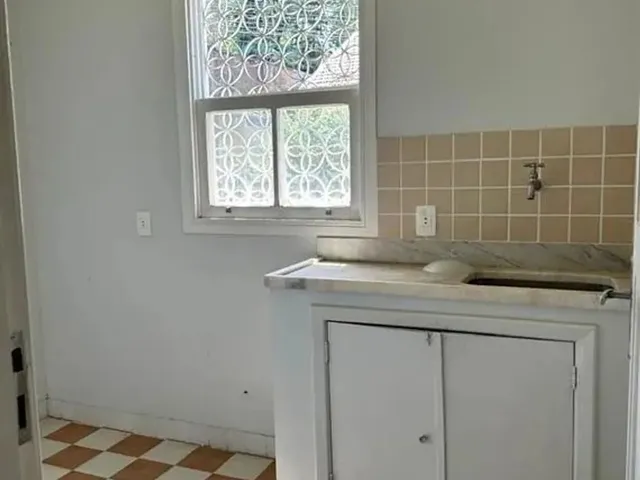 Imagem 4: Casa À Venda com 1050,00M² e 4 Quartos Sendo 3 Suítes, em Valparaíso, Petrópolis - Rj