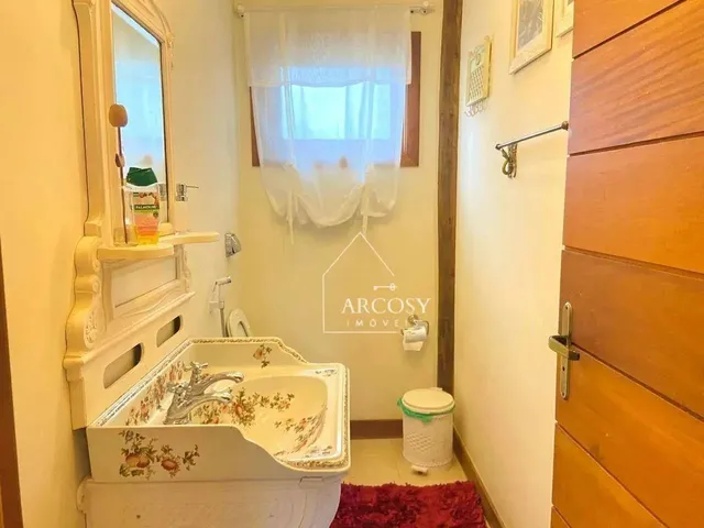 Imagem 14: Casa com 4 Dormitórios À Venda, 300 M² por R$ 3.000.000 - Cuiabá - Petrópolis/Rj