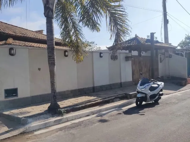 Imagem 1: Casa para Venda em Rua Pública
