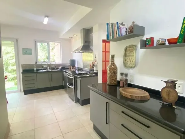 Imagem 5: Casa para Venda com 319 Metros Quadrados com 3 Quartos em Casa da Lua - Resende - Rj