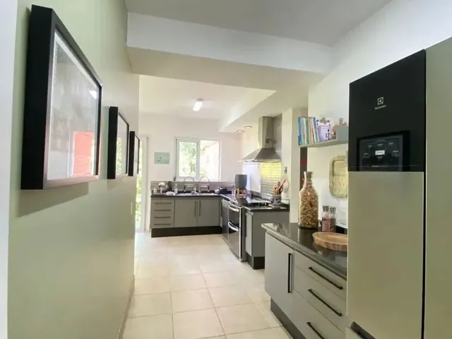 Imagem 2: Casa para Venda com 319 Metros Quadrados com 3 Quartos em Casa da Lua - Resende - Rj