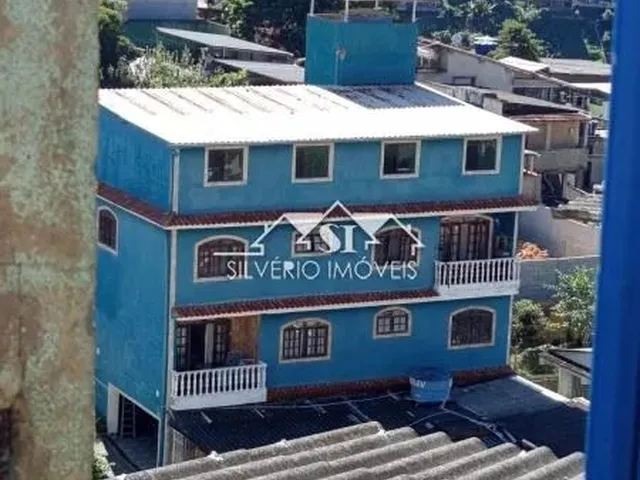 Imagem: O apartamento possui 5 Dormitórios, 1 Suíte, 4 Banheiros,