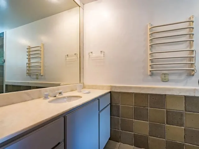 Imagem 11: Casa com 4 Quartos em Condomínio em Araras, Petrópolis