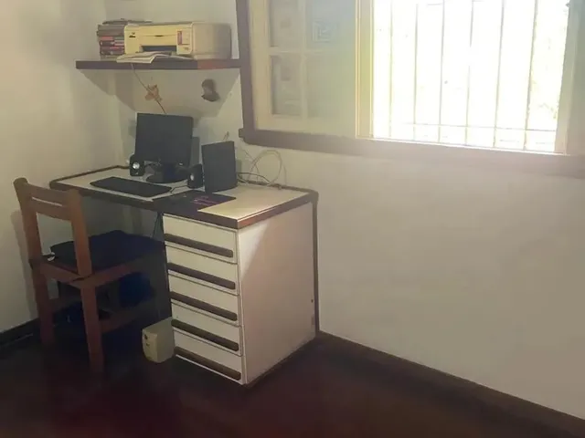 Imagem 3: Imóvel para Venda com 250 Metros Quadrados com 4 Quartos em Valparaíso - Petrópolis