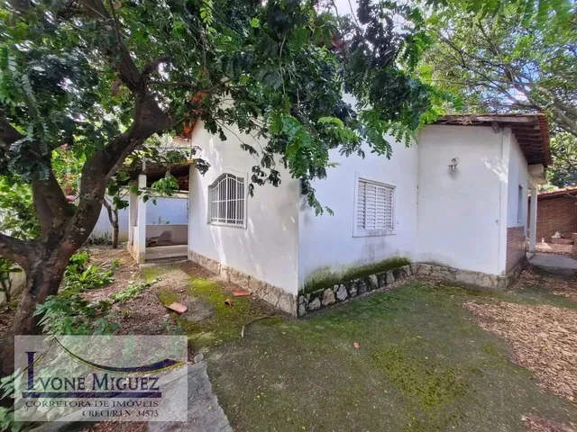 Imagem: A casa possui 1 Dormitório, 1 Banheiro, 1 Vaga na garagem,