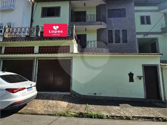 Imagem: Casa com 4 Quartos À Venda em Morada da