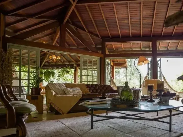 Imagem: Casa com 4 Quartos À Venda, 300 M² por