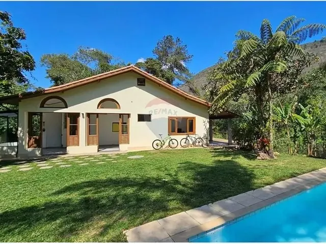 Imagem: Casa a Venda com 3 Suítes em Araras, Petrópolis