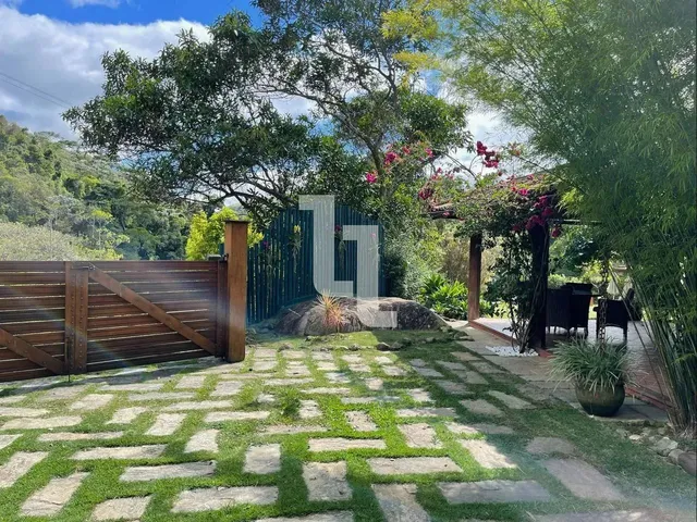 Imagem 11: Imóvel para Venda Possui 260 Metros Quadrados com 4 Quartos em Araras - Petrópolis - Rj