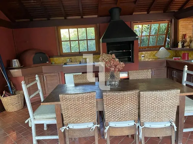 Imagem 14: Imóvel para Venda Possui 260 Metros Quadrados com 4 Quartos em Araras - Petrópolis - Rj