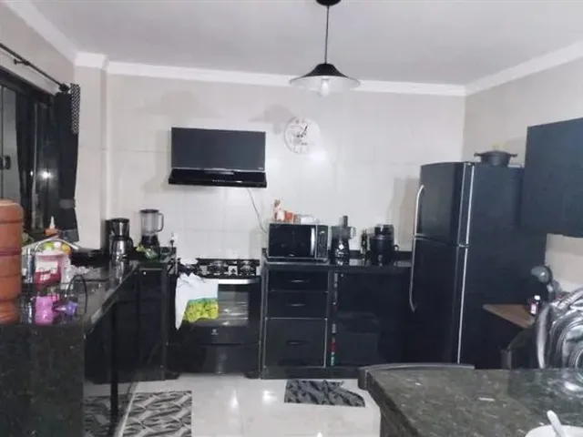 Imagem: A casa possui 2 Dormitórios, 5 Banheiros, 1 Vaga na