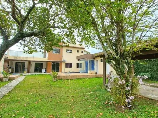 Imagem: Linda Casa no Jardim das Rosas em Penedo