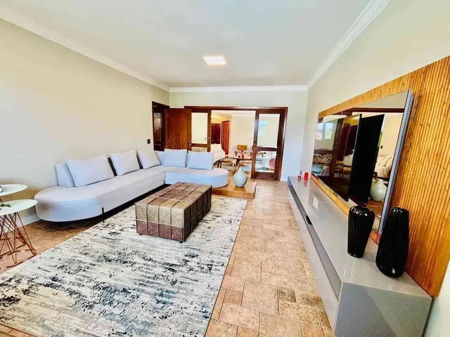 Imagem: Linda Casa em Alphaville!