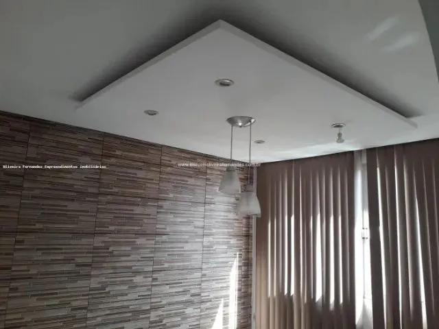 Imagem: O apartamento possui 2 Dormitórios, 1 Banheiro, 1 Vaga na