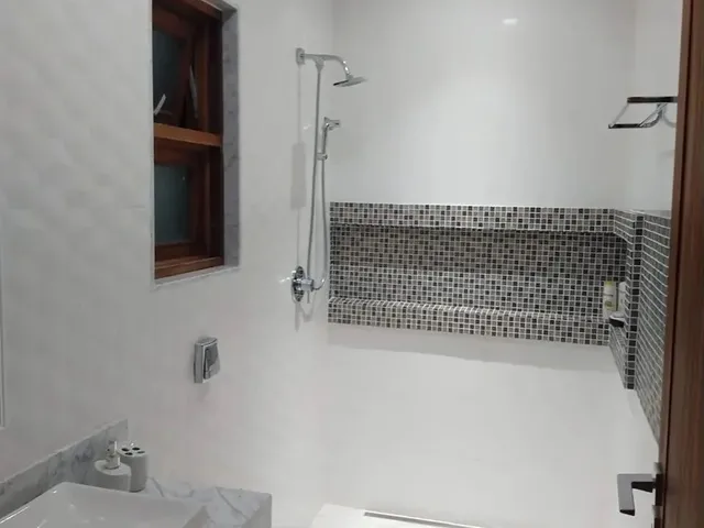 Imagem 5: Casa para Venda Possui 260 Metros Quadrados com 3 Quartos em Jerônimo Prado - Sobral