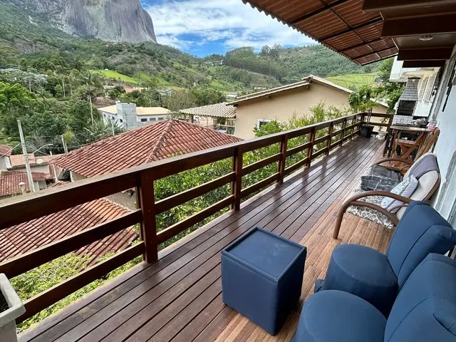 Imagem: Réveillon Pedra Azul Frente