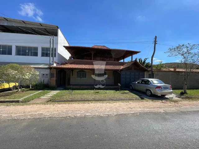 Imagem 13: Casa À Venda em Campolide com 3 Dormitórios Sendo 1 Suíte