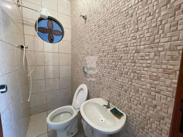 Imagem 11: Casa À Venda em Campolide com 3 Dormitórios Sendo 1 Suíte