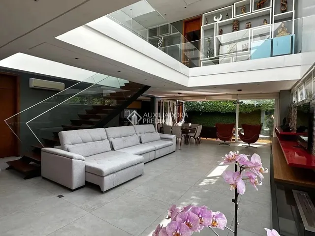 Imagem: Casa em Cond Semimobiliada 3 Quartos 3 Suites