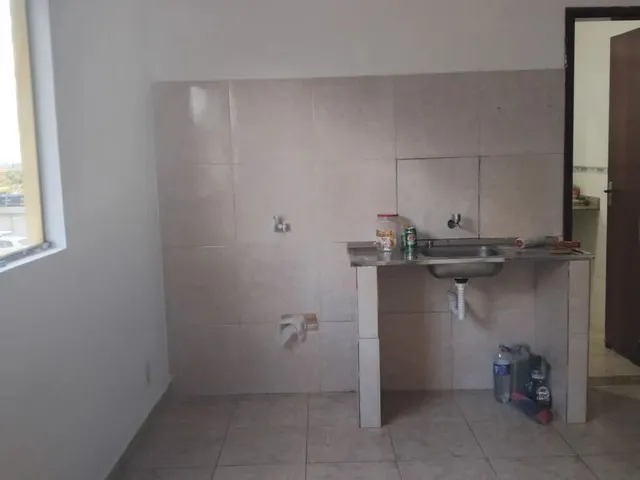 Imagem: Alugo Kitnete 700 R$ no Primeiro Andar com