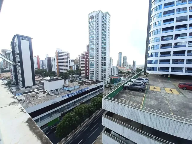 Imagem: Vendo Espaçoso Apartamento com 4 Quartos