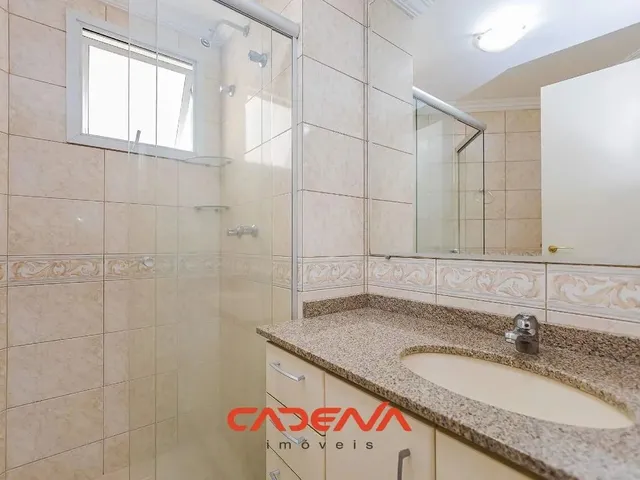 Imagem 2: Apartamento com 3 Quartos e 1 Vaga para Aluguel no Centro