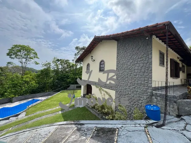 Imagem: A fazenda possui 4 Dormitórios, 4 Suítes, Acomodam 6