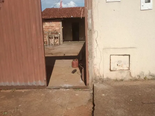 Imagem: Vendo Meio Lote 5 por 30 com Casa Quitado
