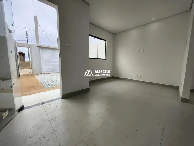 Imagem 9: Vendo Casa com 2 Quartos Sendo 1 Suíte, com Vaga de Garagem na Avenida Principal