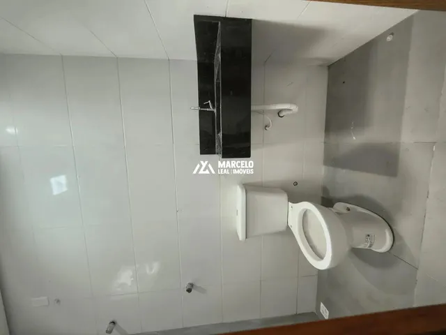 Imagem 12: Vendo Casa com 2 Quartos Sendo 1 Suíte, com Vaga de Garagem na Avenida Principal
