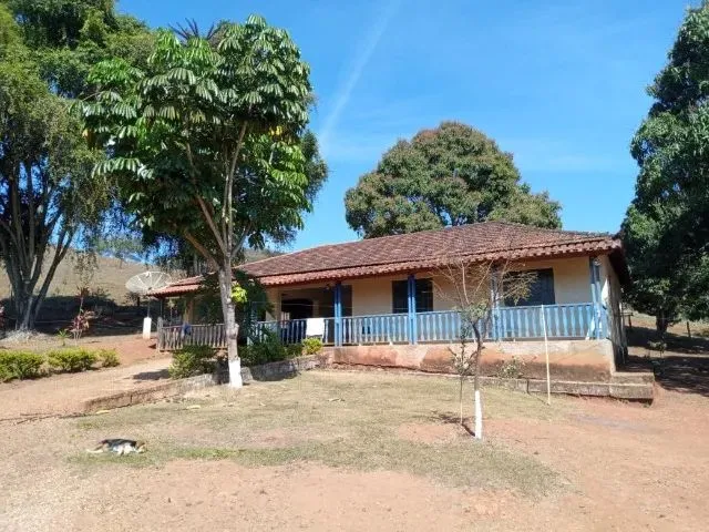 Imagem: A fazenda possui 3 Dormitórios, 190.000m² de Área e